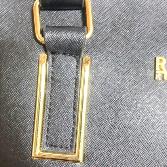 Reaction by Kenneth Cole Bag - Picture 4 of 14